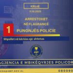 Krujë – AMP arreston në flagrancë një punonjës policie dhe shpall në kërkim një shtetas
